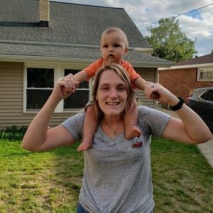 Meet your Posher, Kendra